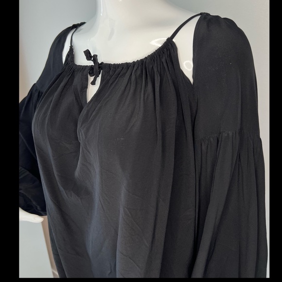 FRAME Cut Out Blouse - Picture 3 of 5